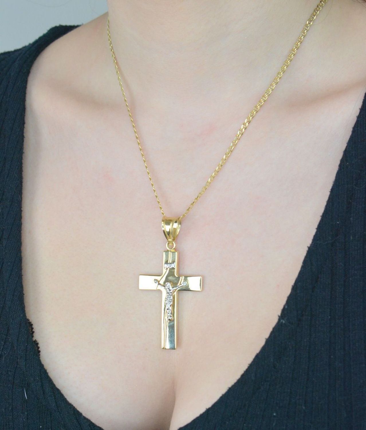 Duży złoty krzyż z Jezusem na krzyżu zawieszka z wizerunkiem Jezusa ZA 4799A 585. Złoty krzyżyk 585. Złoty krzyżyk zawieszka do łańcuszka. Złota zawieszka krzyżyk. 1.jpg